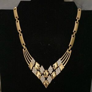 Gold tone rhinestone necklace